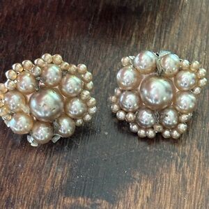 Vintage Sand Colored Pearl Cluster Earrings Clip On Faux Pearls